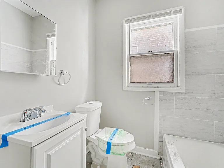 4584 Vancouver St — Photo 11