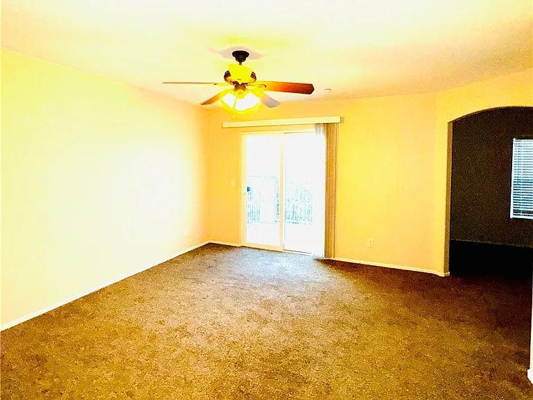 9160 Dimpled Ct — Photo 11