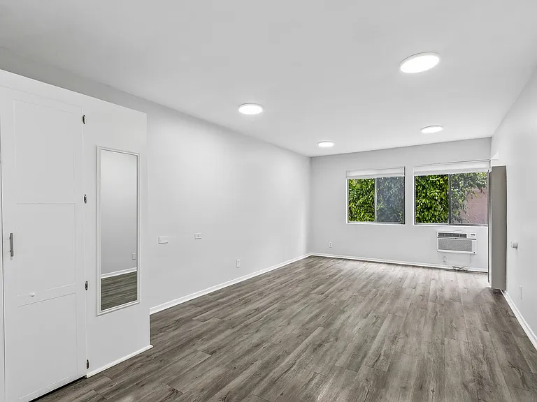 1253 Havenhurst Drive — Photo 32