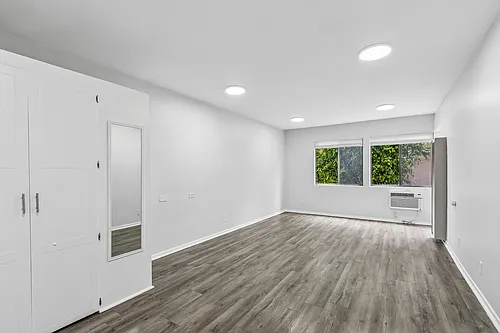 Floor plan 211