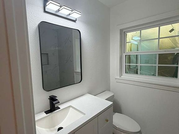 3rd image of 2407 Pannell St