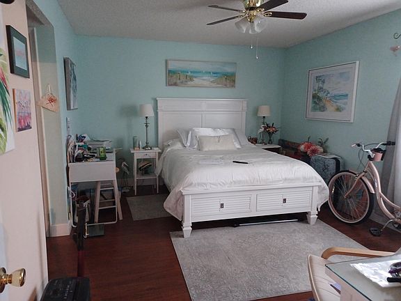 Master bed room