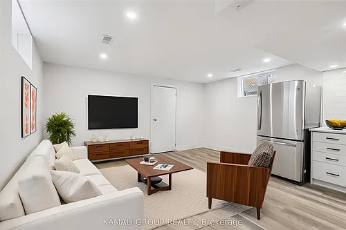 2027 Brampton St #BASEMENT Photo 1