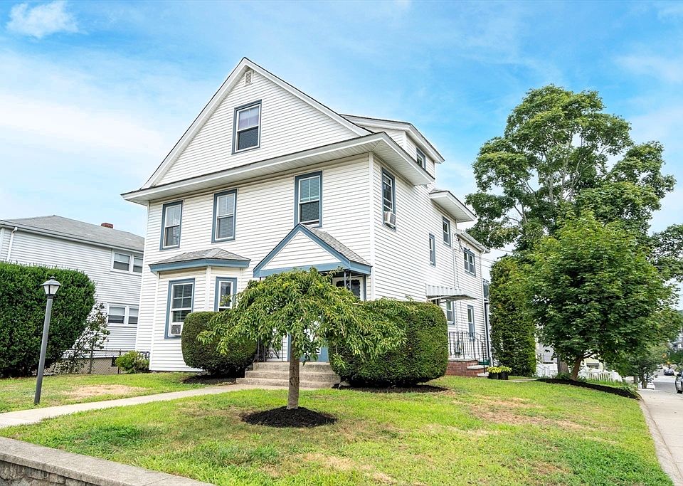 1st image of 289 Waverley Ave #2