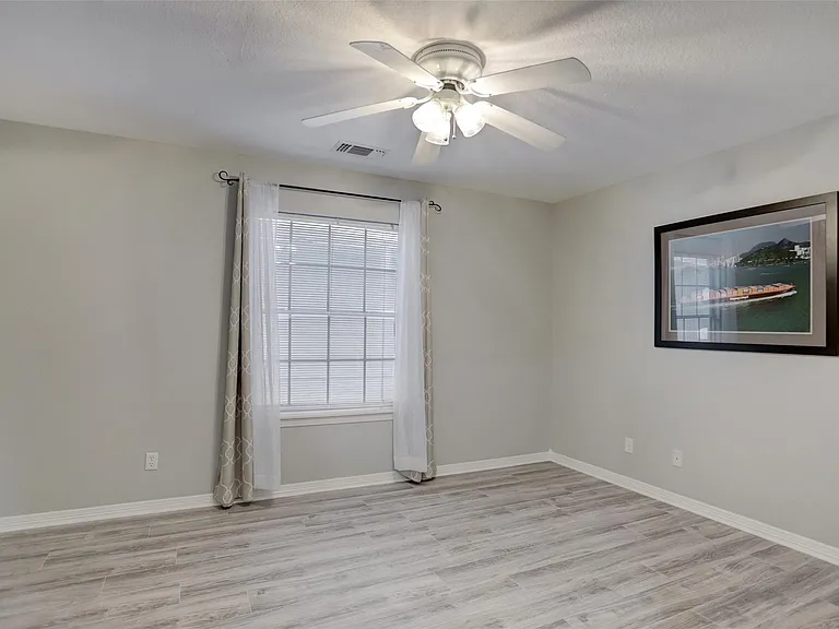 112 Harbour Town Dr — Photo 25
