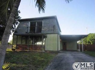 3416 Sapphire Rd, Lake Worth, FL 33462