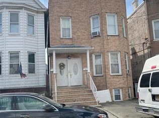 122 W 20th St FLOOR 1, Bayonne, NJ 07002