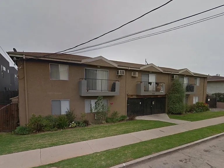 4317-4323 Perlita Ave — Photo 14