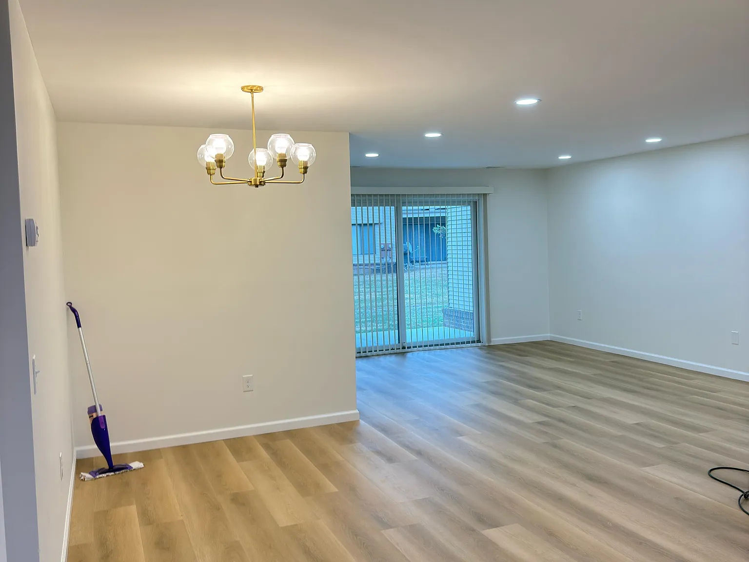 2 bed, 1309 sqft, $2,200 — Photo 3