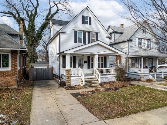 1328 Bonnieview Ave, Lakewood, OH 44107