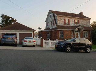 11502 9th Ave, College Pt, NY 11356