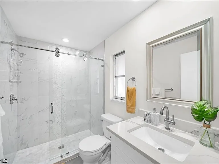 1138 Lucerne Ave #1 — Photo 21