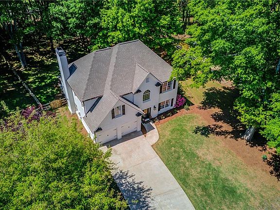 2nd image of 2310 Olde Hickory Pl