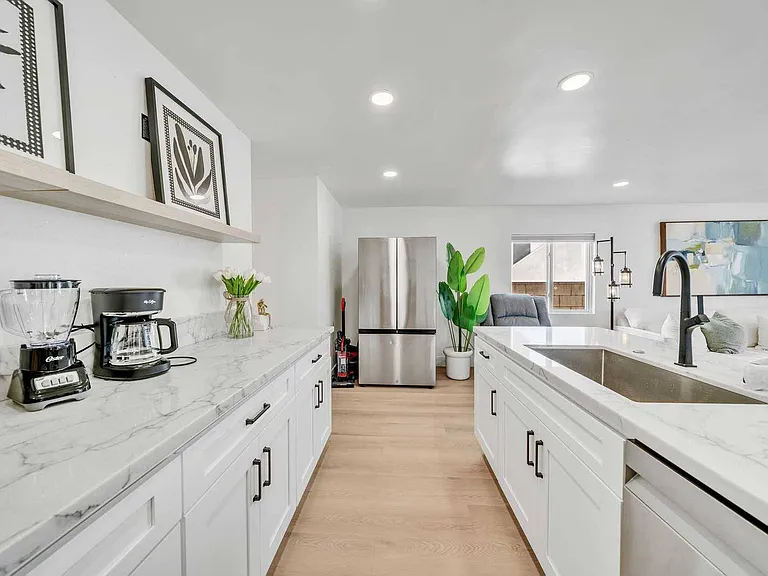 920 W Balboa Blvd #920 — Photo 11