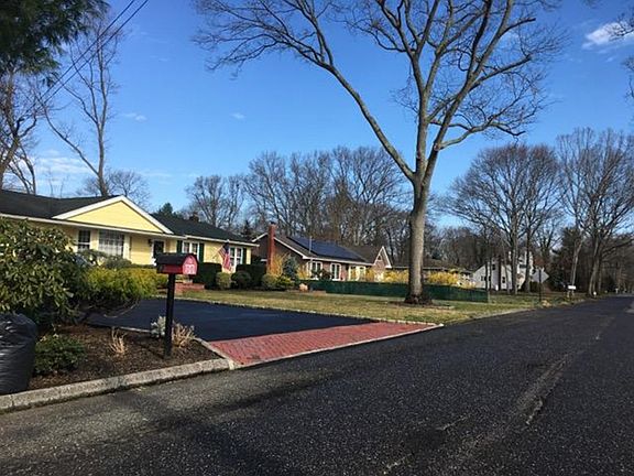 5th image of 56 Summit Dr
