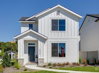 8828 W Hill Road Pkwy, Boise, ID 83714
