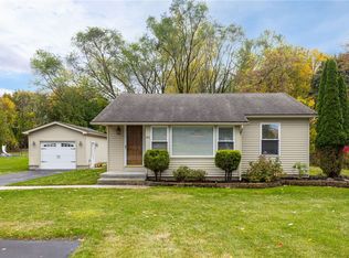 61 Stony Point Rd, Rochester, NY 14624