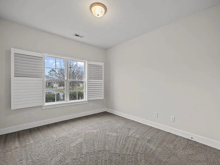 1619 Riverwalk Dr — Photo 12