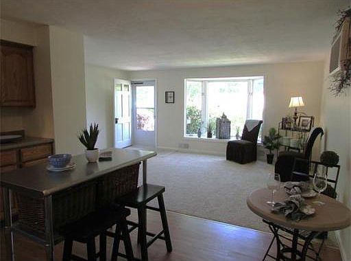 4th image of 141 Annmarie Dr