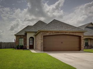 114 Smithville Ct, Youngsville, LA 70592