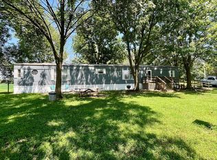 1370 County Road 1175 E, Geff, IL 62842