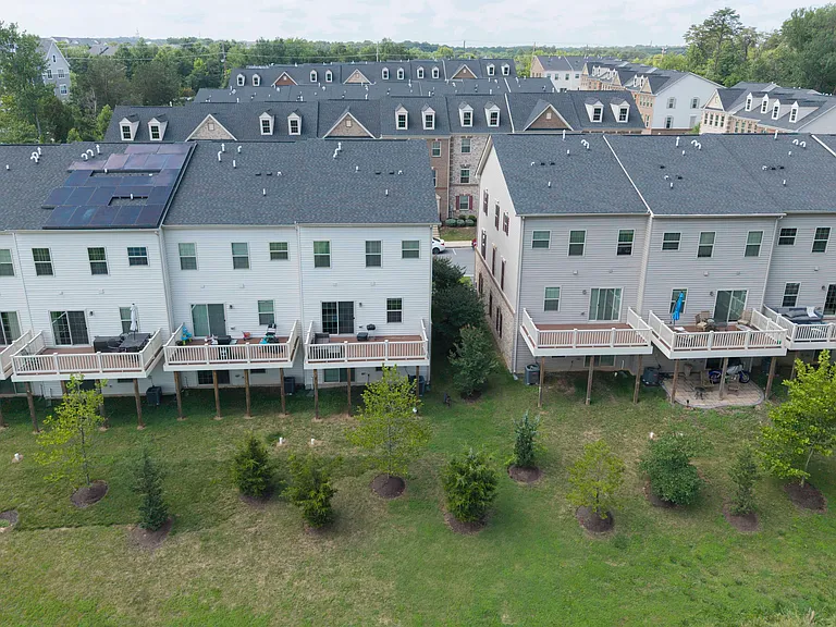 8032 Spring Arbor Dr — Photo 35