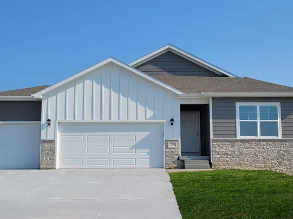 6304 Harvest Dr, Bellevue, NE 68157
