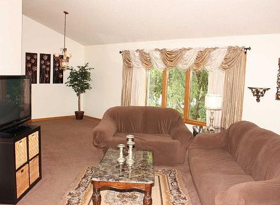 3rd image of 657 Marys Cir
