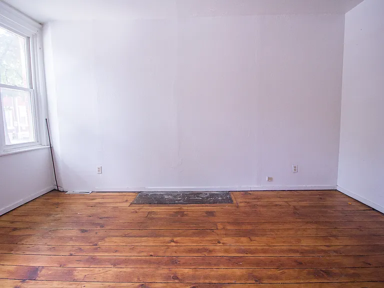 34 Miltenberger St — Photo 6