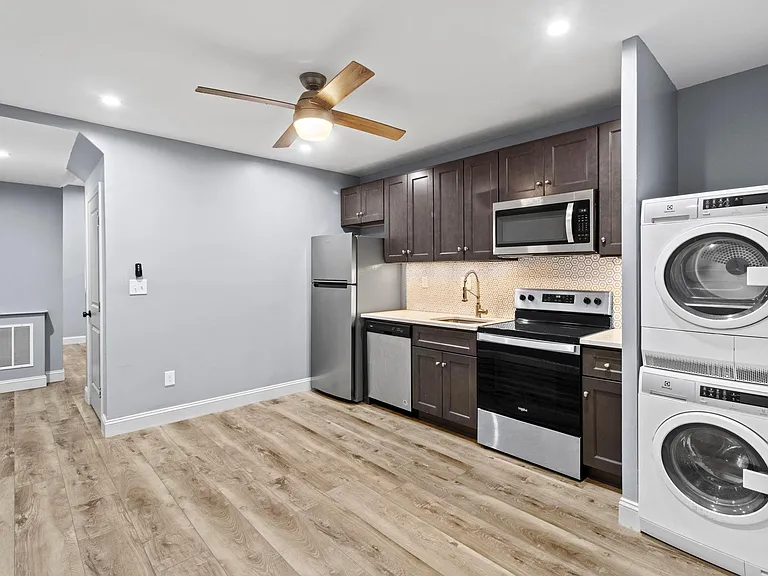 418 S 15th St #1F — Photo 4