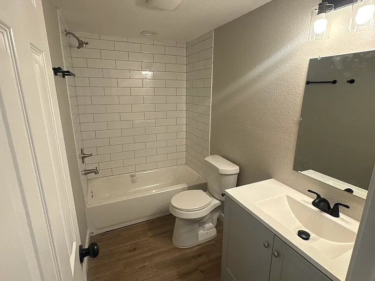 1128 Texas St — Photo 10