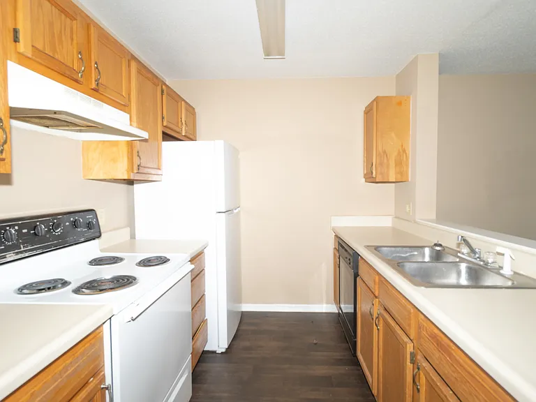 Avery Place Apartments — Photo 2