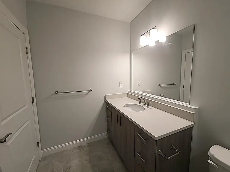 320 Middlesex Ave #B303 — Photo 19