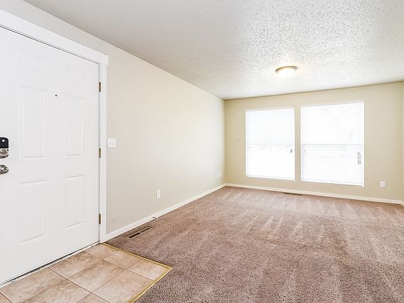 4th image of 1134 E 51st St