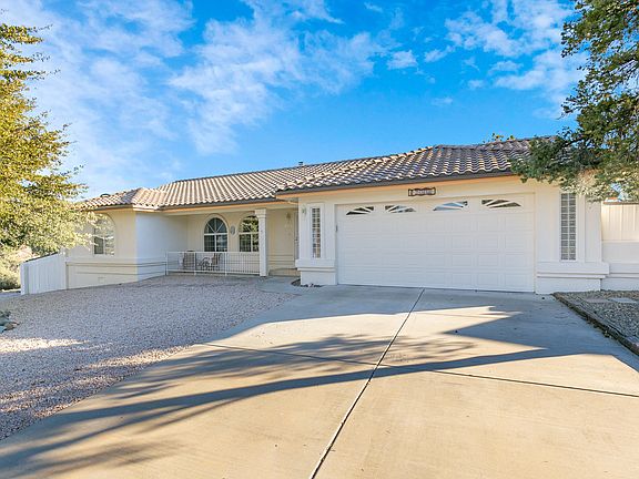 2nd image of 2253 W Twinoaks Dr