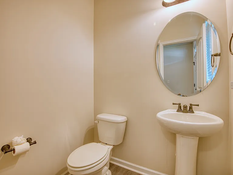 305 Webber Ln — Photo 26
