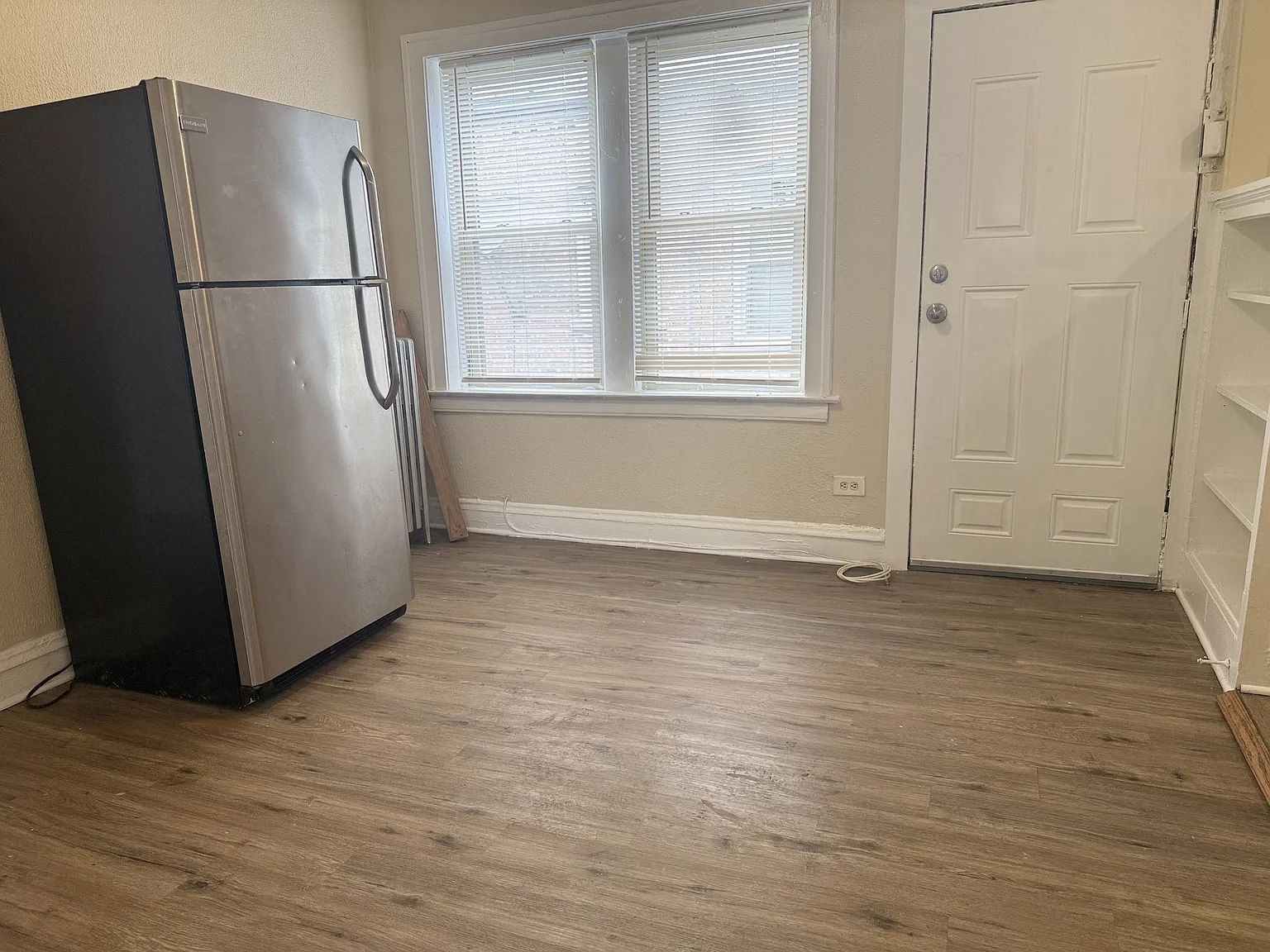 7105-7111 South Champlain Avenue/635-643 East 71st Street — Photo 4
