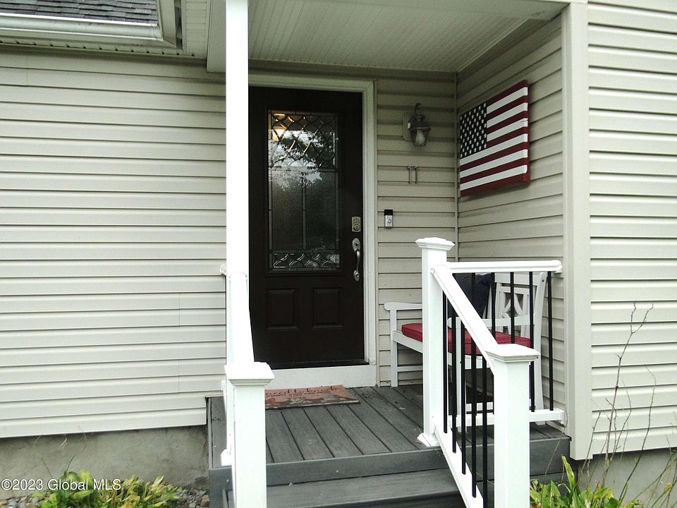 11 Schoolcraft Street, Guilderland, NY 12084 Zillow