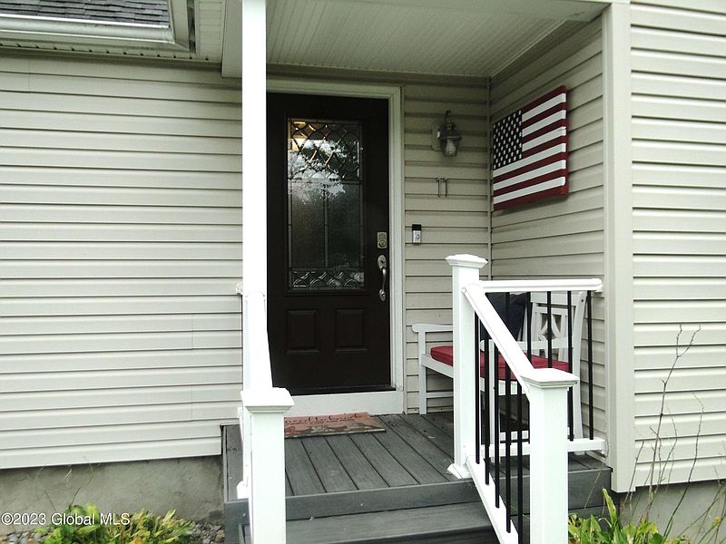 3rd image of 11 Schoolcraft Street