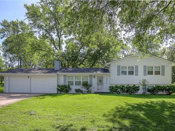 5615 NE Manor Dr, Kansas City, MO 64118