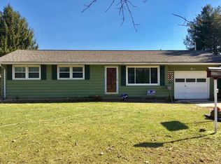 55737 Buckhorn Rd, Three Rivers, MI 49093