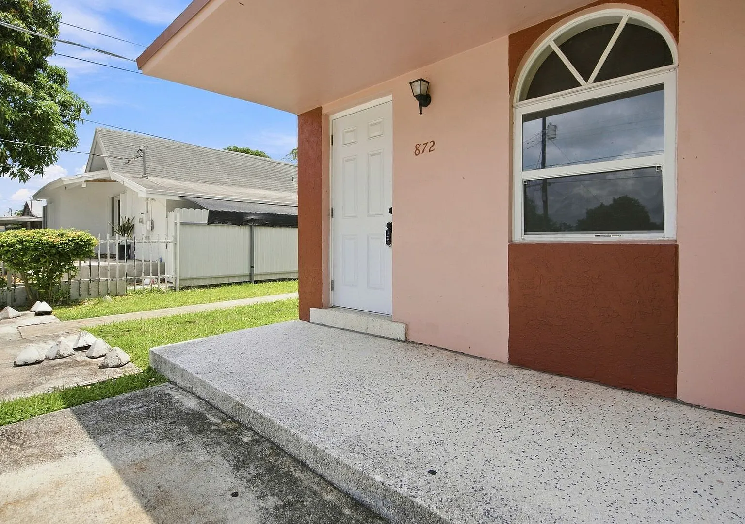 872 NW 108th St — Photo 3