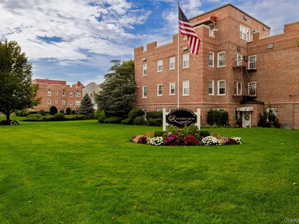 110 South Village Avenue #1A, Rockville Centre, NY 11570
