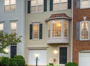 6405 Hawk View Ln, Alexandria, VA 22312