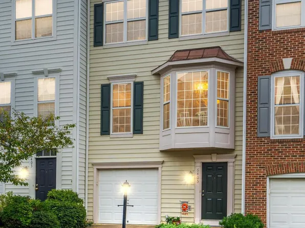 6405 Hawk View Ln, Alexandria, VA 22312