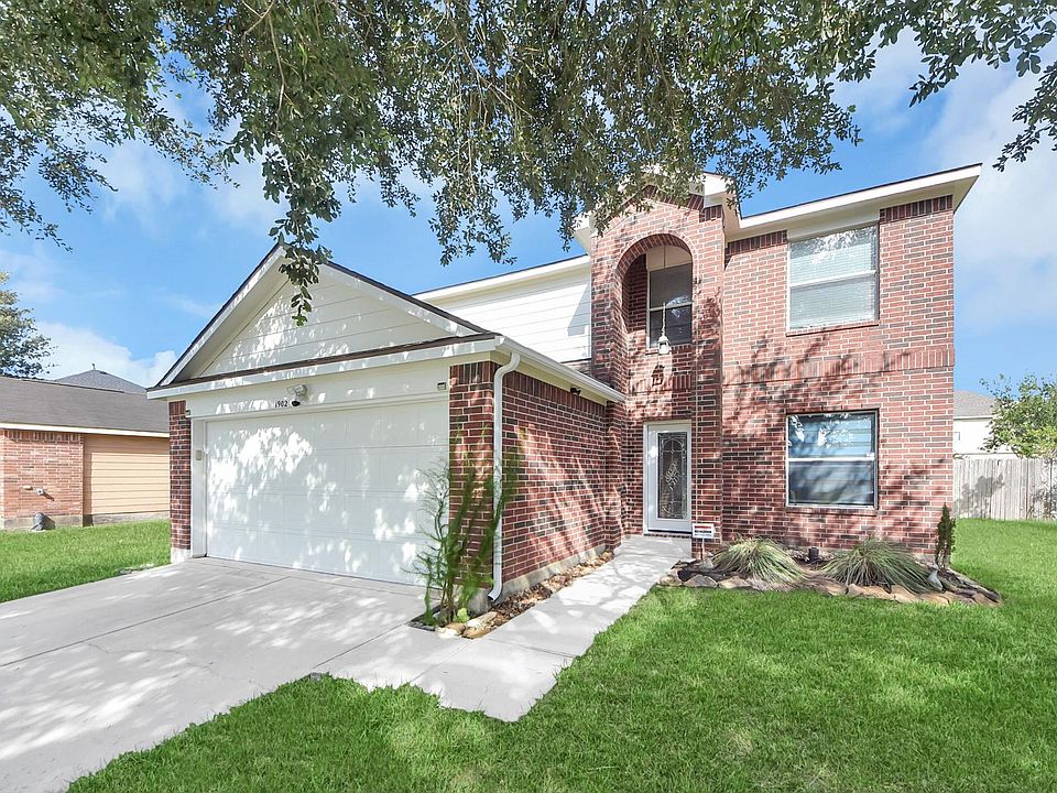 1st image of 1902 Serenata Ln