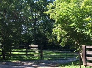 3216 Briar Hill Rd, Lexington, KY 40516