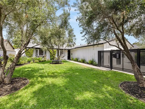 23377 Friar St, Woodland Hills, CA 91367