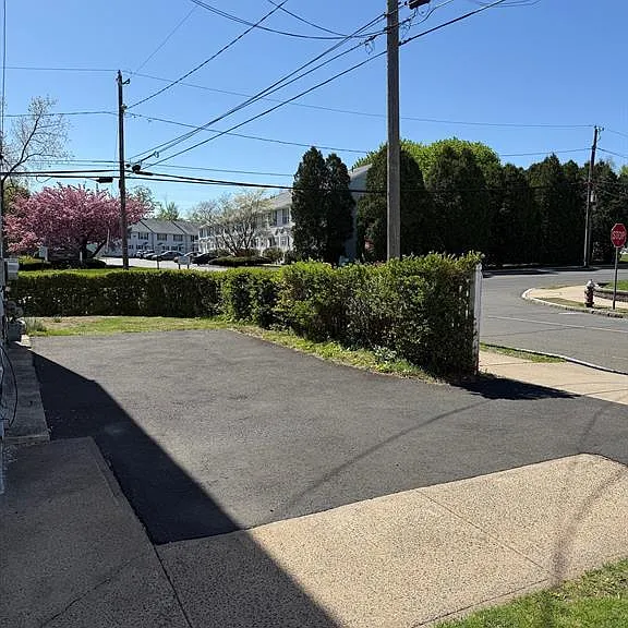 17 New Hampshire Dr — Photo 13