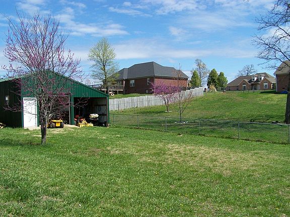 5th image of 71 Hillside Dr